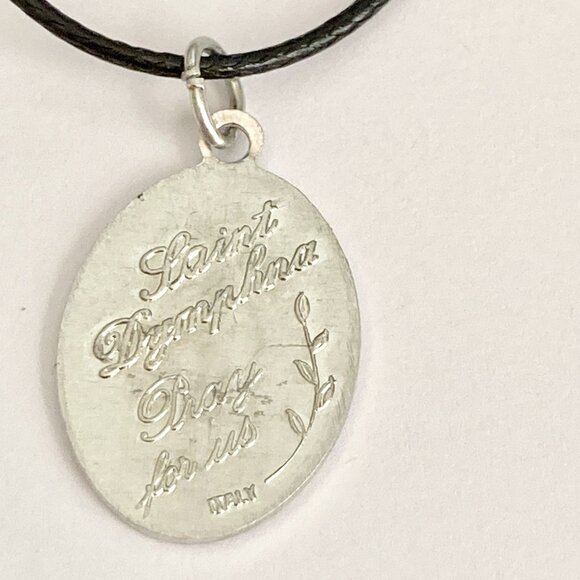 Vintage St Dymphna Necklace Irish Catholic Patron Saint Mental Health Medal 18" - Picture 3 of 9